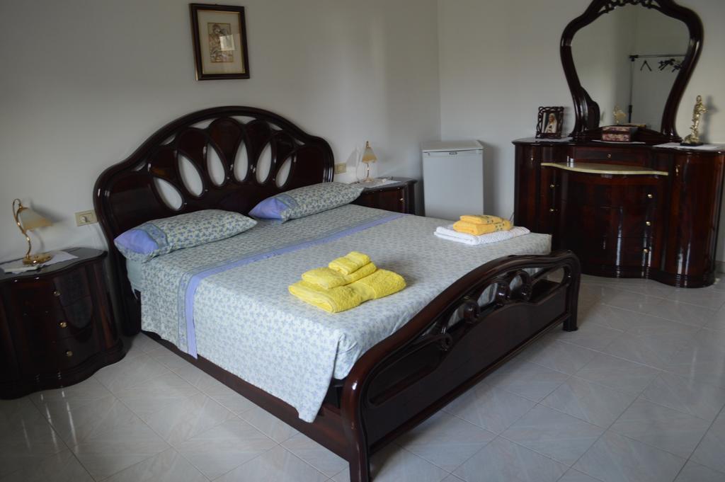 B&B Le Rose Vignacastrisi Δωμάτιο φωτογραφία